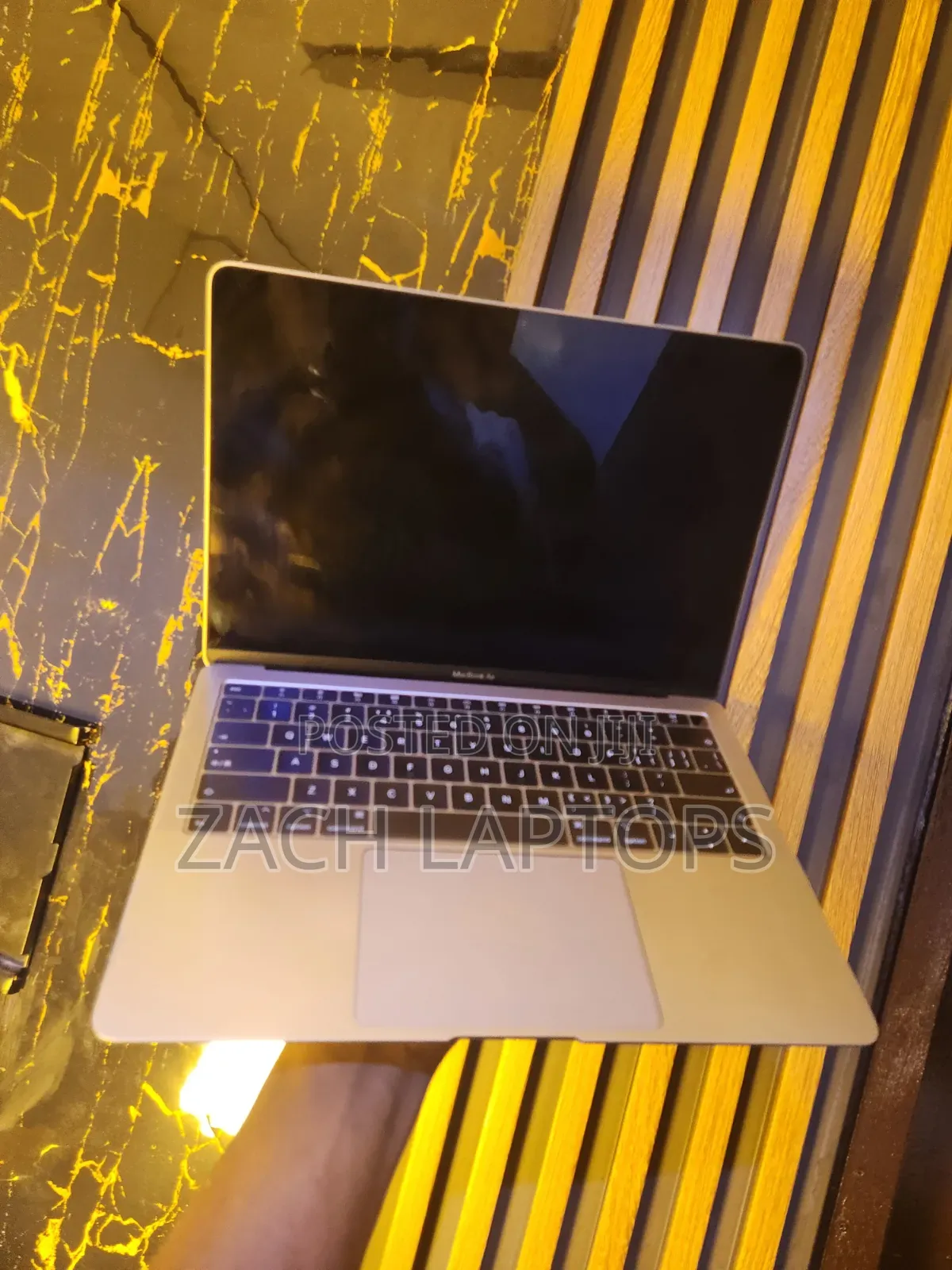 Laptop Apple MacBook Air 2019 8GB Intel Core i5 SSD 512GB
