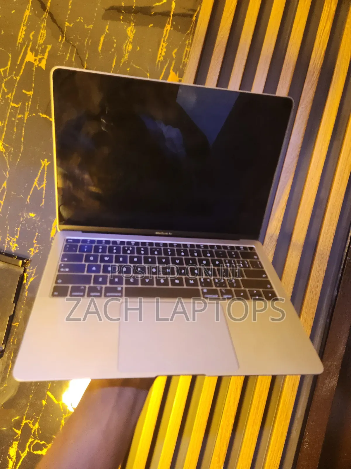 Laptop Apple MacBook Air 2019 8GB Intel Core i5 SSD 512GB
