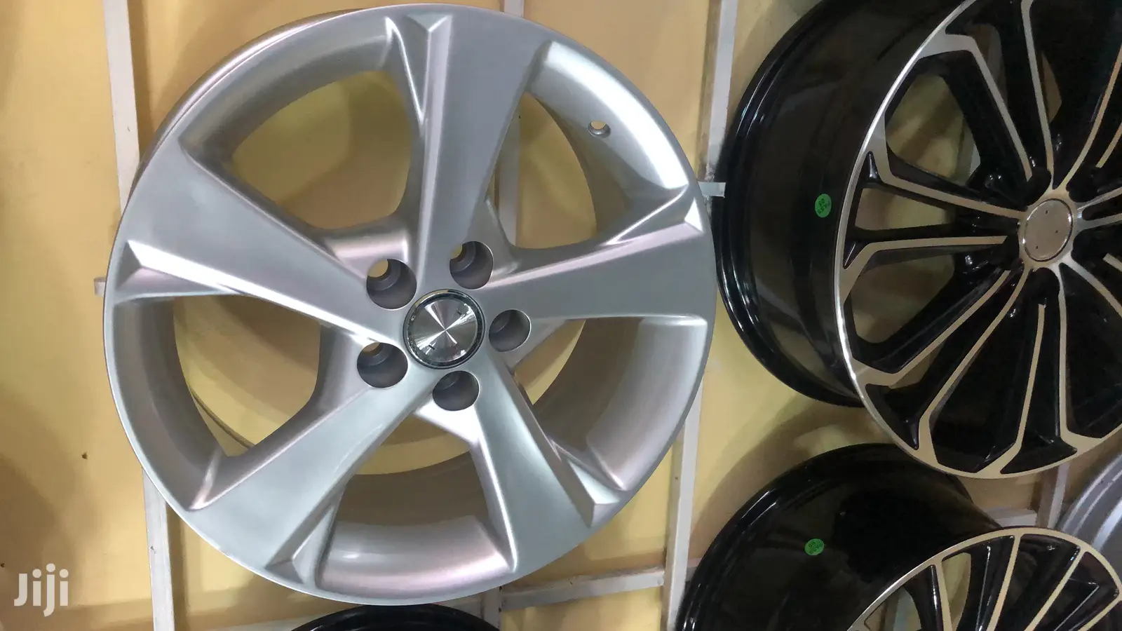 Corola Rim