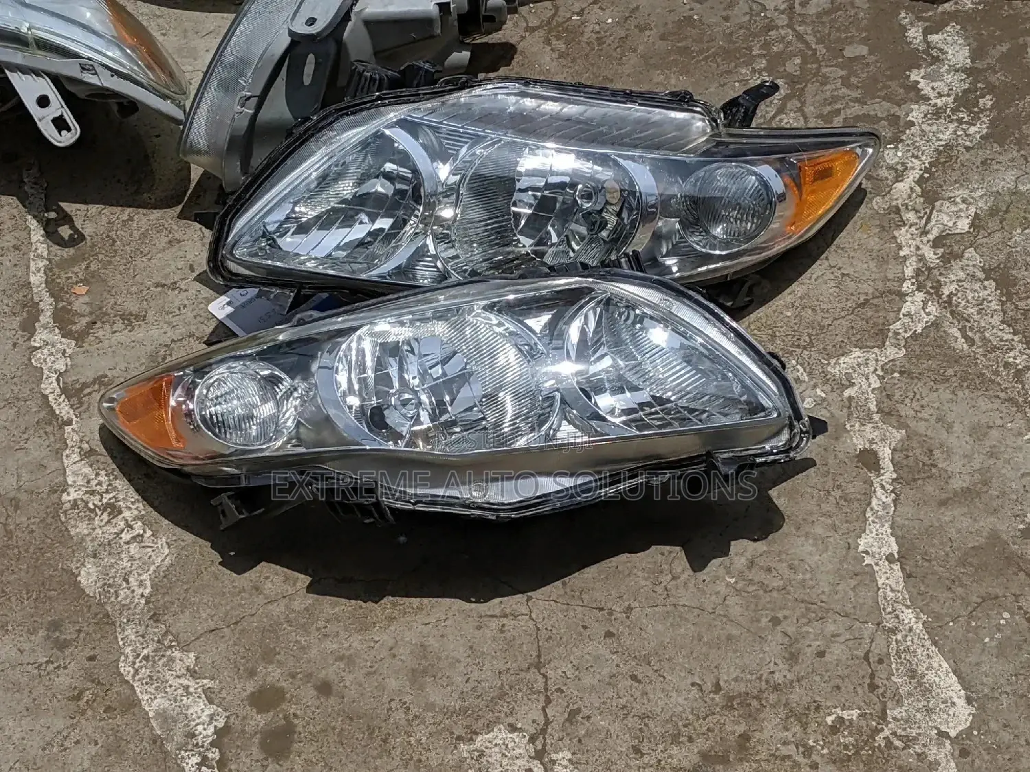 Toyota Corolla 2010 Headlights