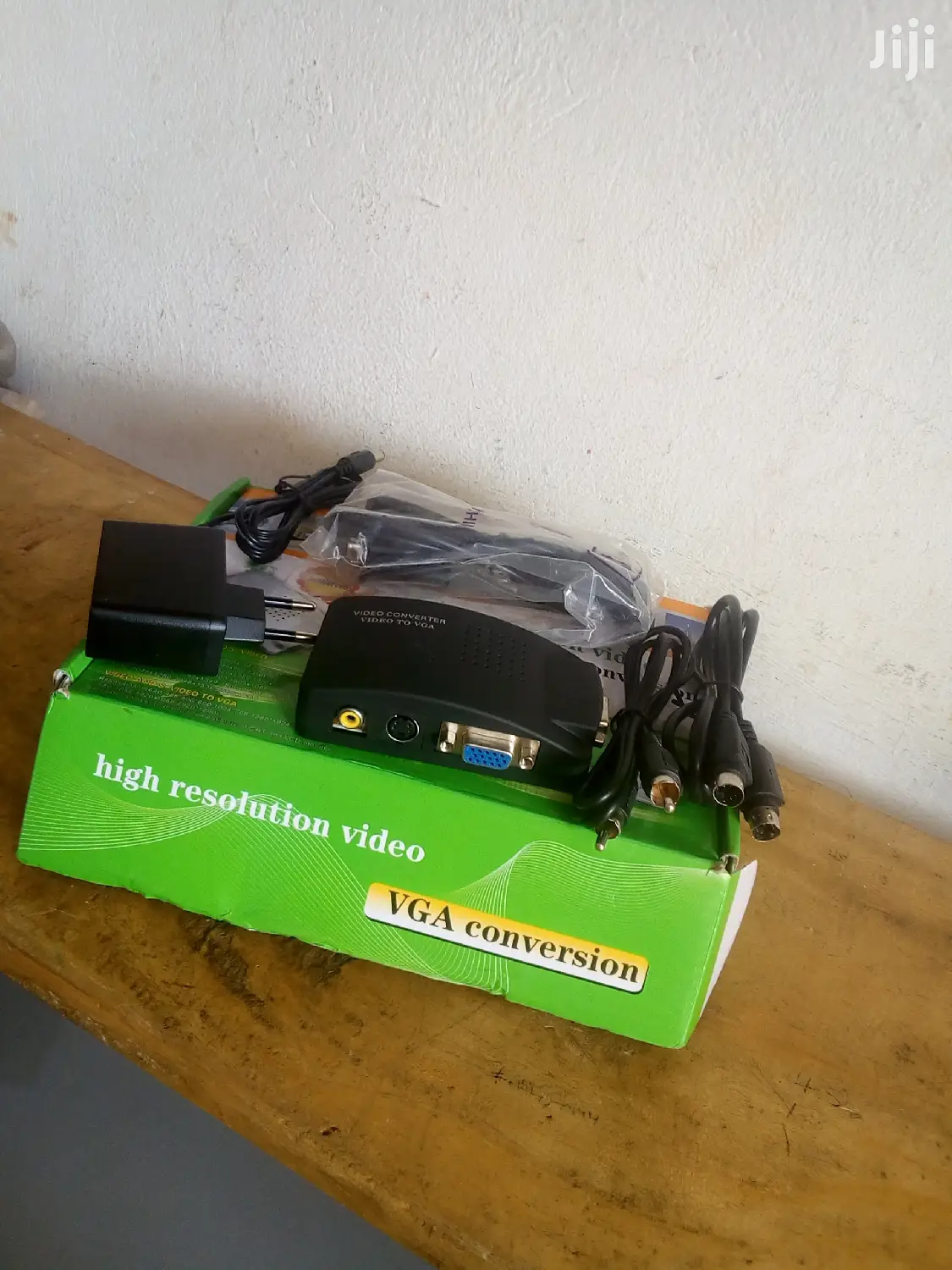 S-Video to VGA Converter