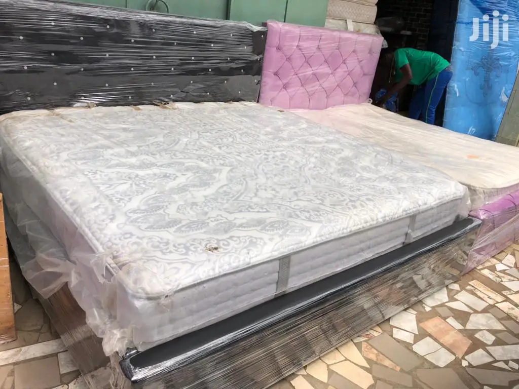 Modenized Kings Bed With Matress