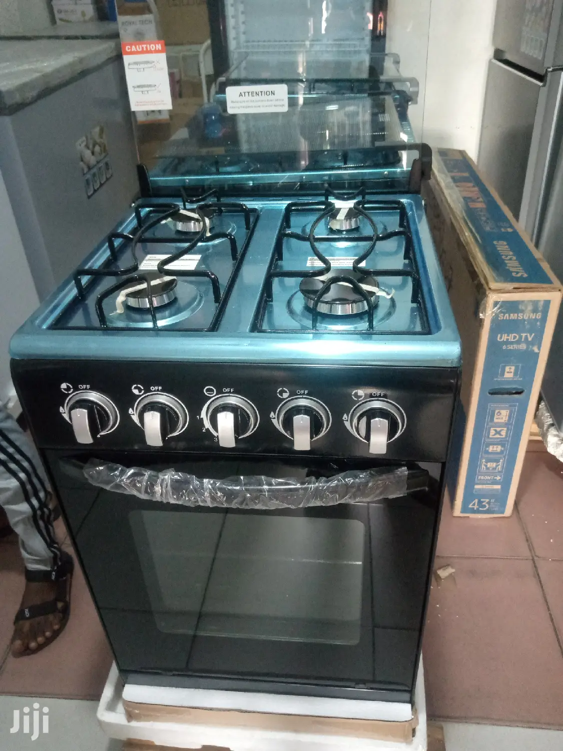 Gas Cooker With Oven