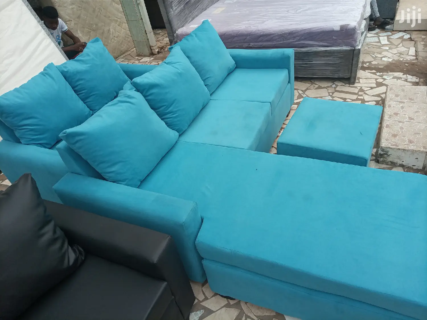 Lovely Sofa Set. Lshaped With 2in1. Free Delivery