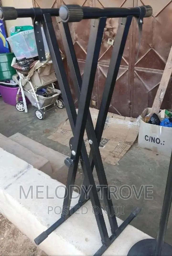 Quality Keyboard Stand Black (UK)