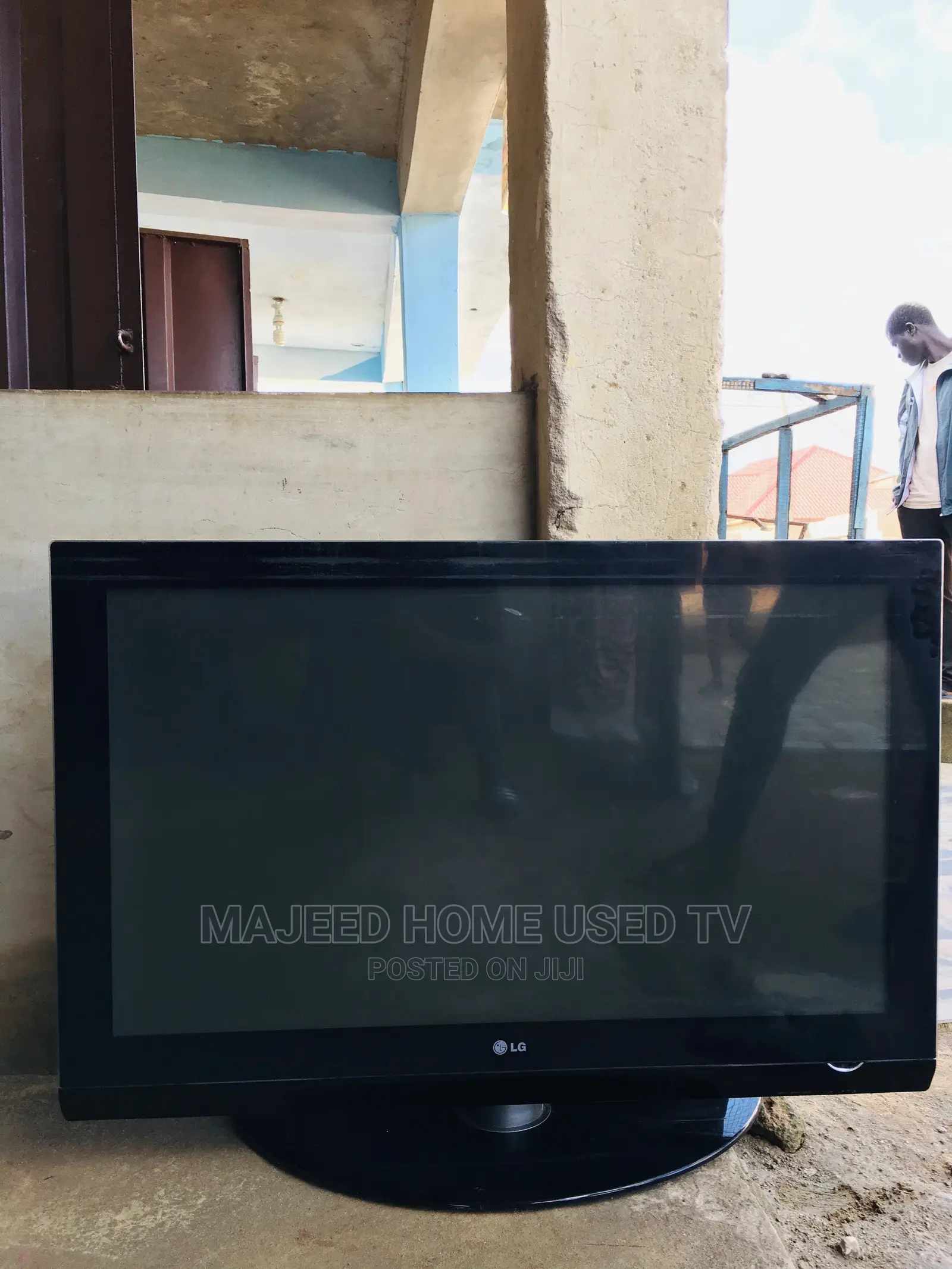 42inches Slim Plasma LG Tv