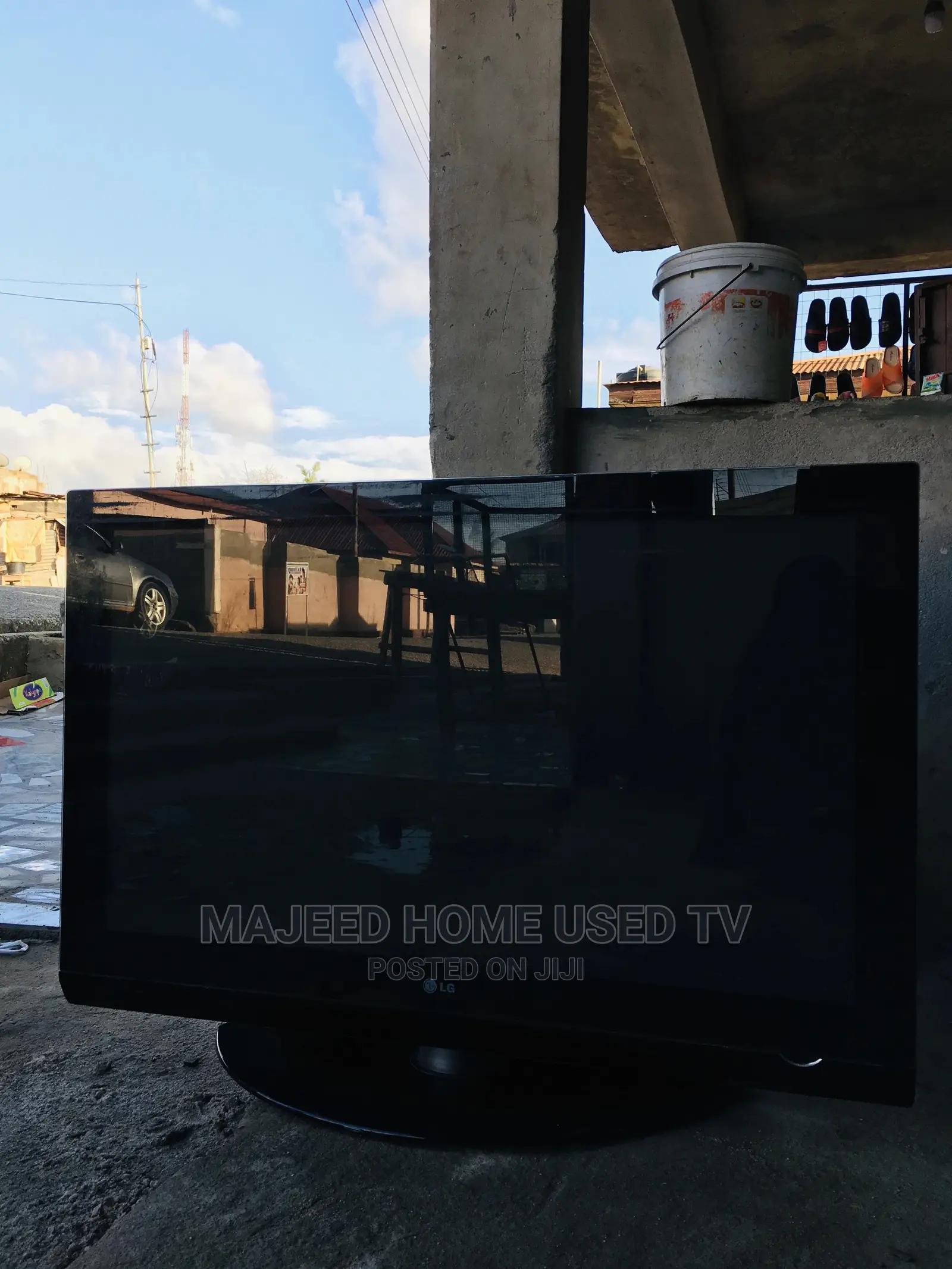 43inches LG PLASMA Digital Tv