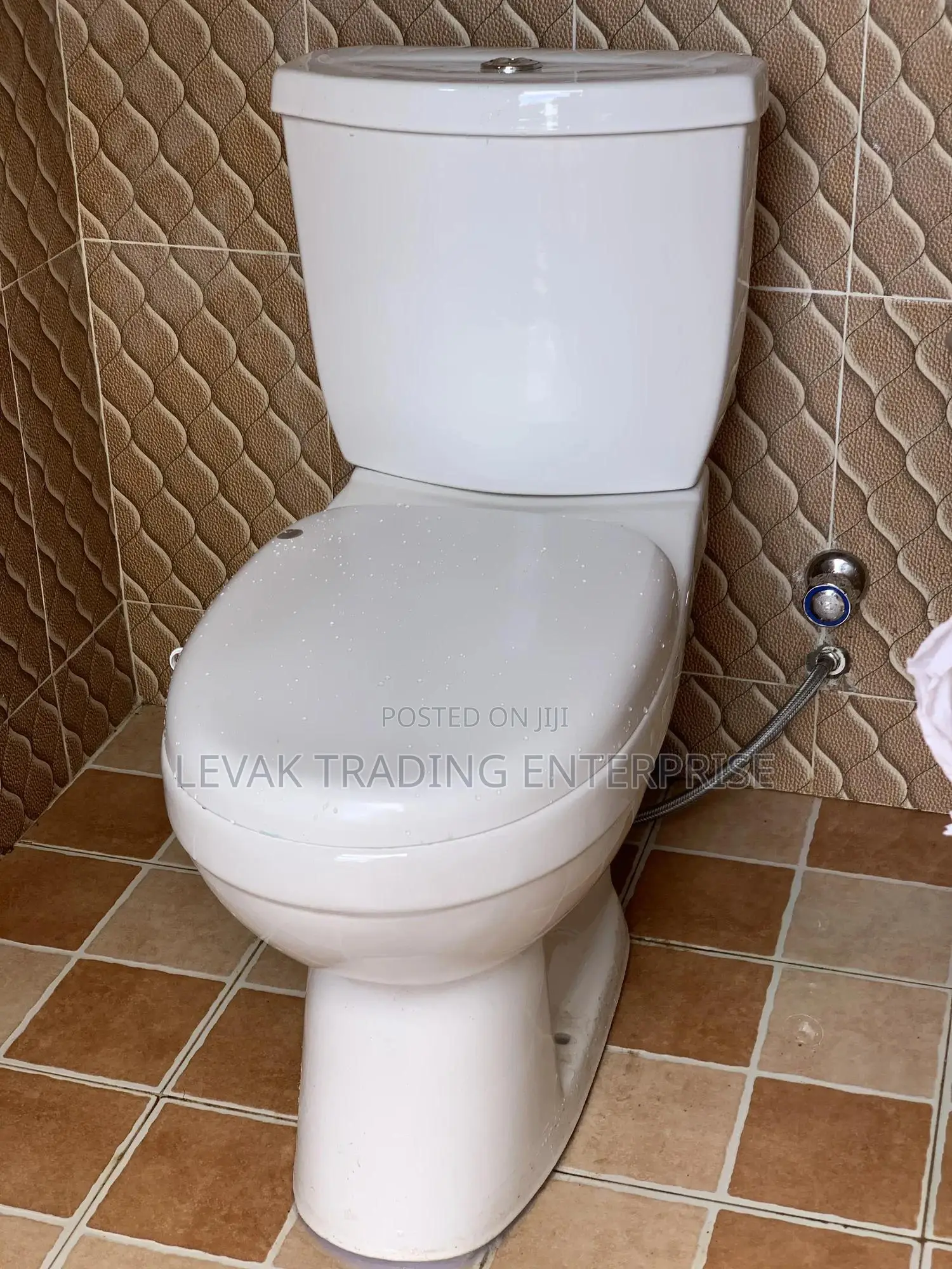 Twyford Watercloset, Wash Hand Basin