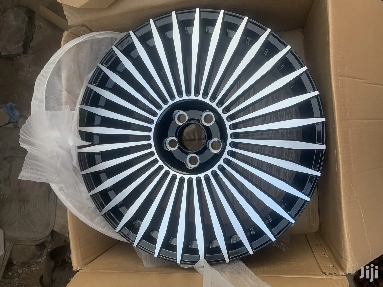 Original Range Rover Rim in All Sizes