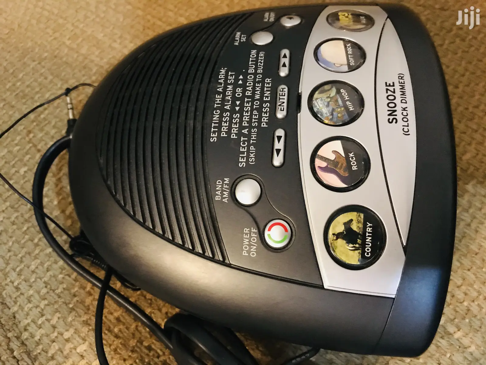 Timex AM~FM Digital Clock Radio With MP3 Line in-T1233ba