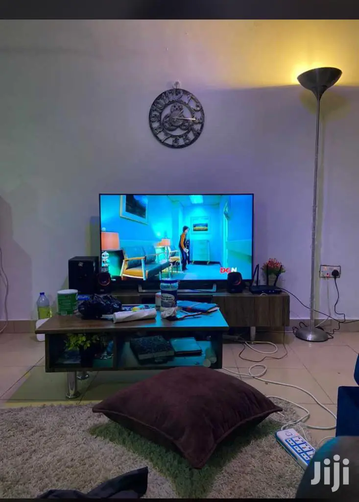 Quality TV Stand Wirh Centre Table