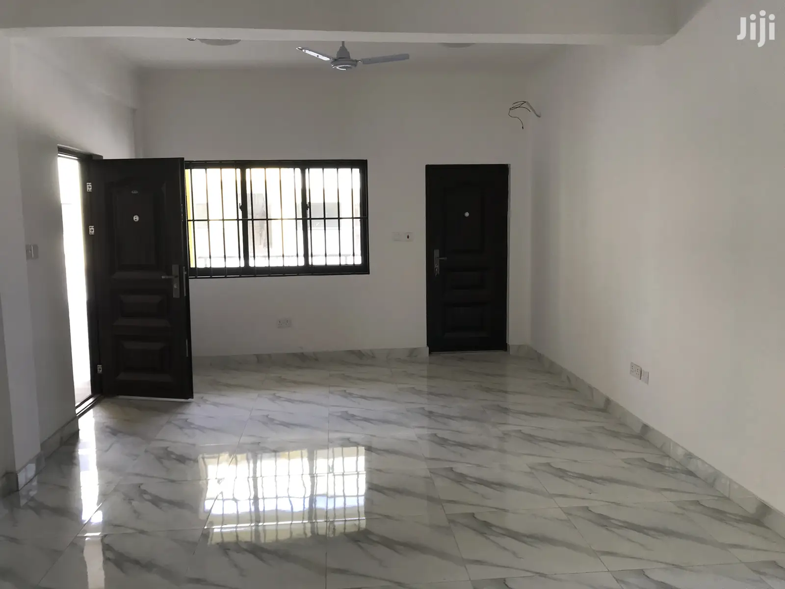 Executive 2 Bedrooms Apartment for Rent