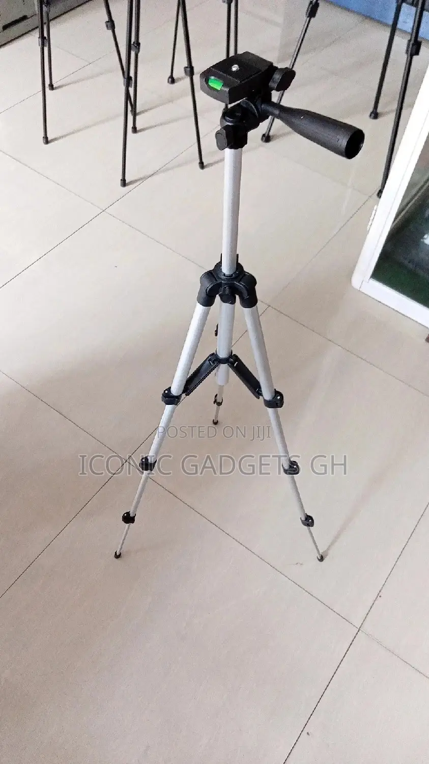 3.5 Feet Tripod for Phone and Small Cameras