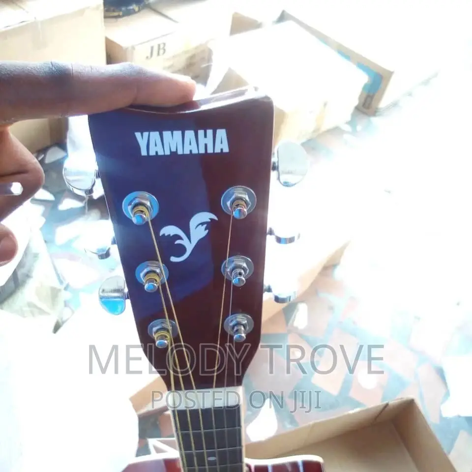 Semi-Acoustic Guitars for Sale(YAMAHA)