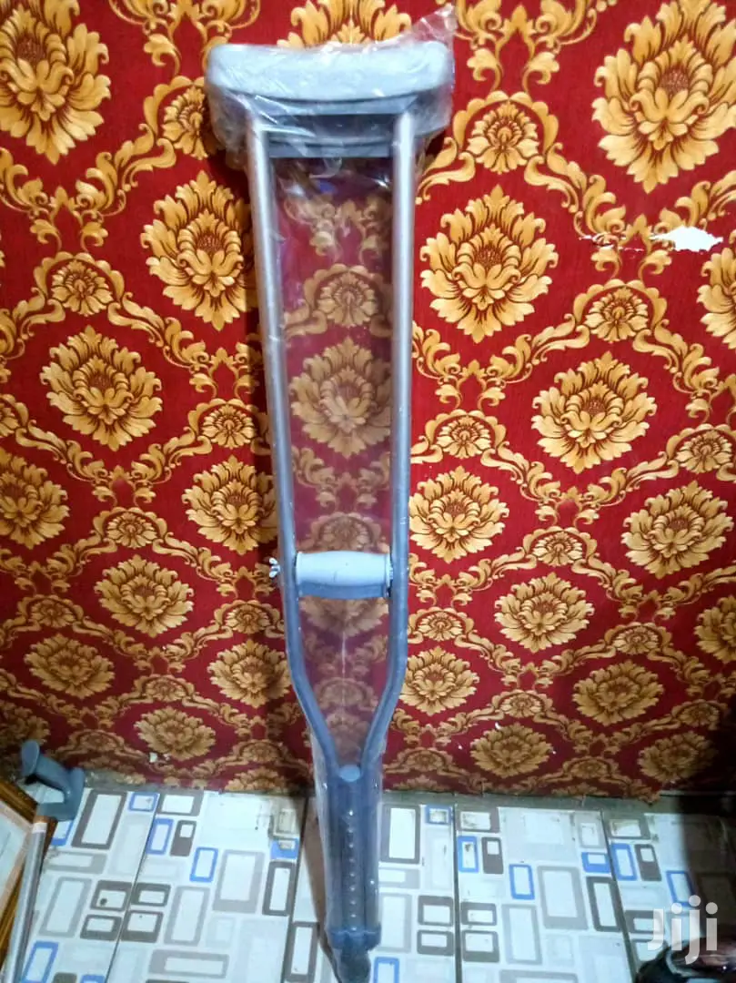 Armpit Crutches