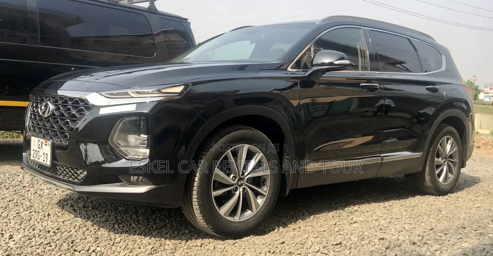 Suv for Rent Comes With a Driver