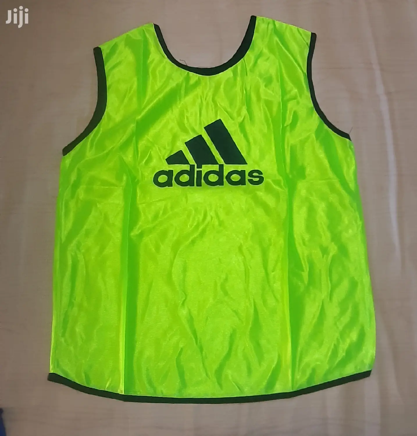 Set of Bibs