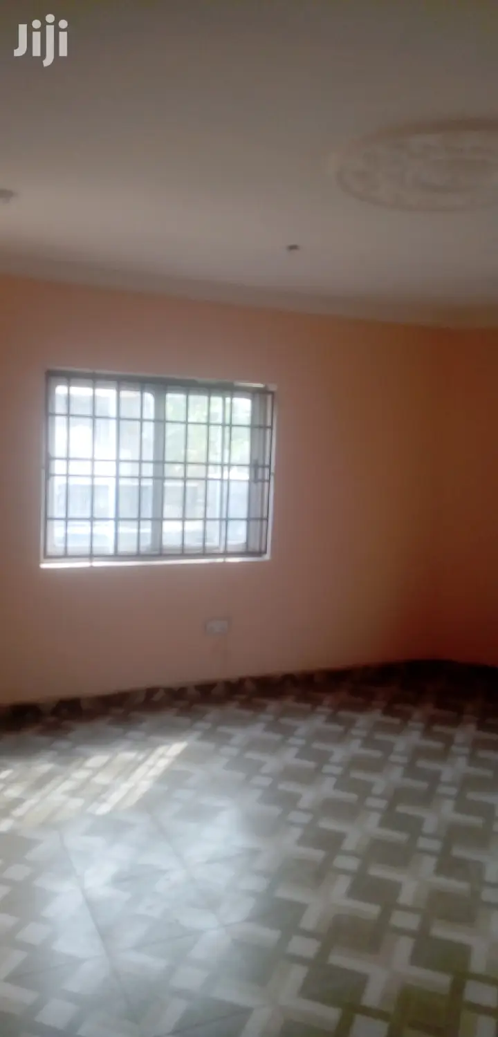 2bdrm House in De-Icons Real Estate, Awutu Senya East Municipal
