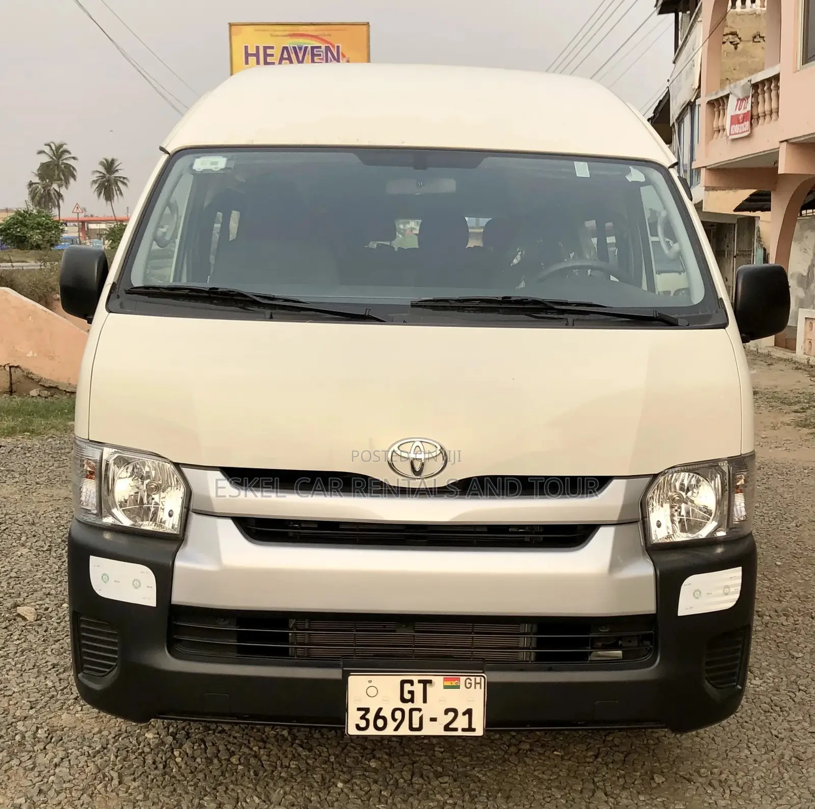 Buses for Rent? Toyota Hiace Bus for Rental