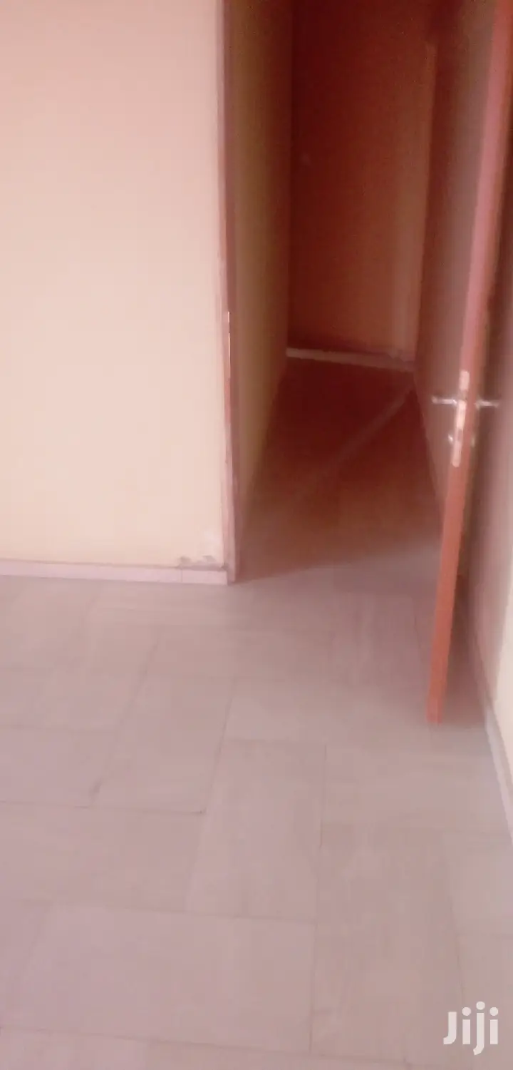 2bdrm Duplex in De-Icons Real Estate, Awutu Senya East Municipal