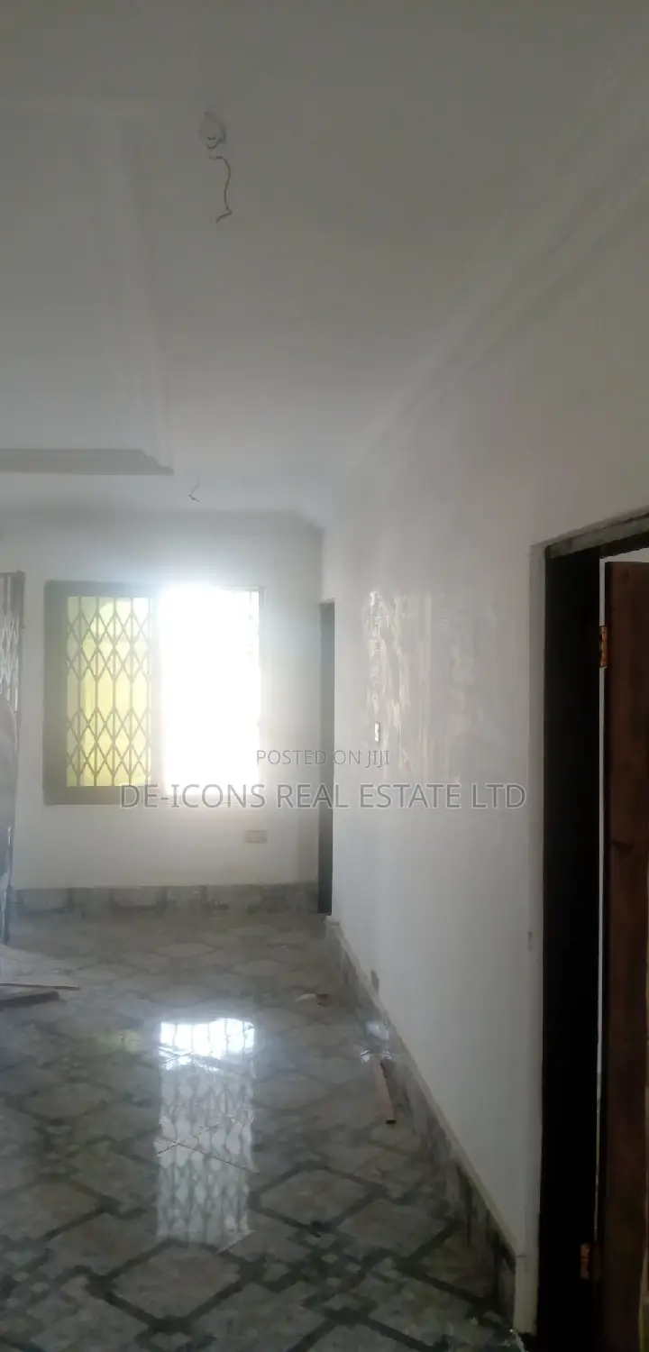 2bdrm House in De-Icons Real Estate, Awutu Senya East Municipal