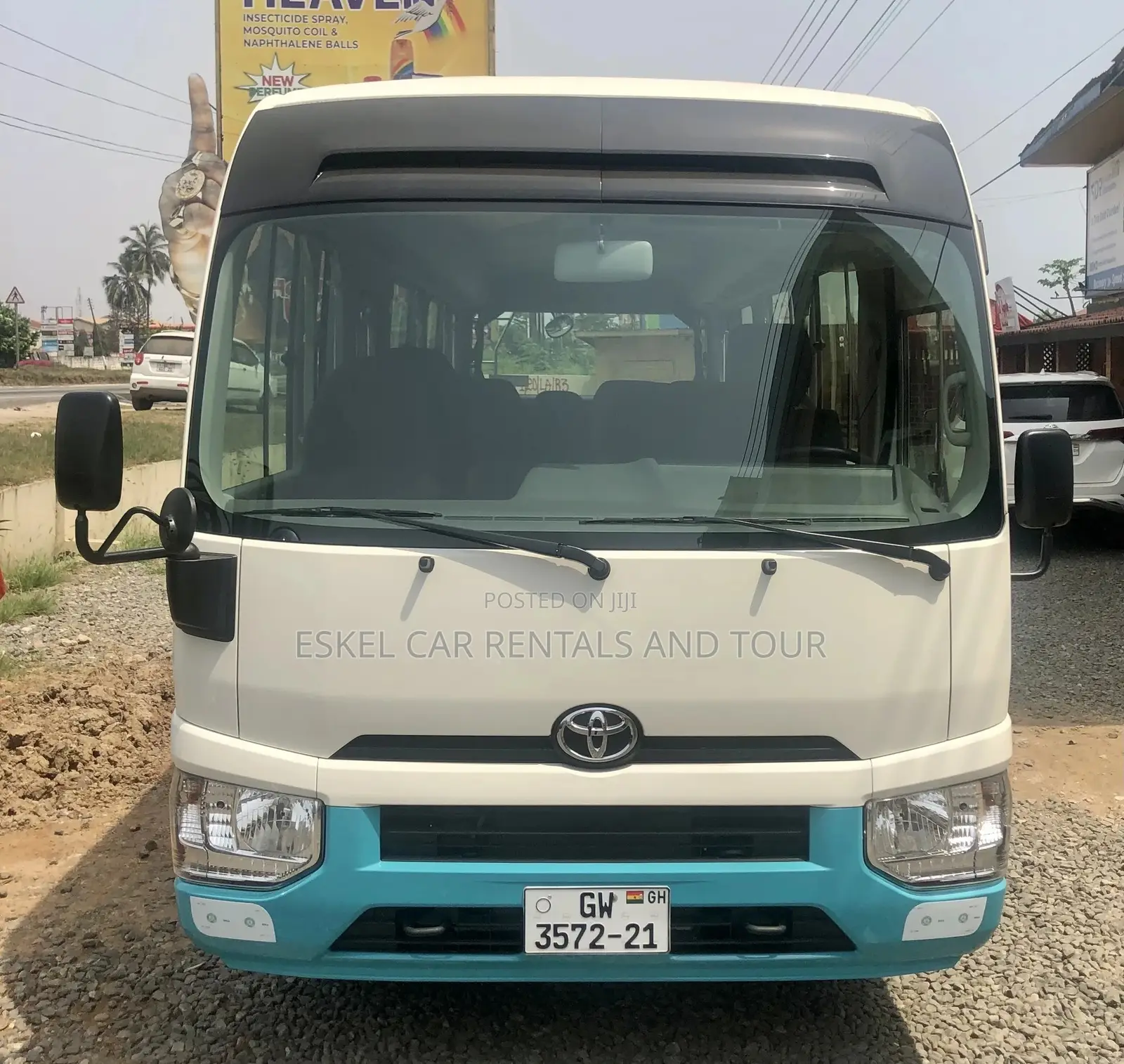 30 Seater Coaster Bus