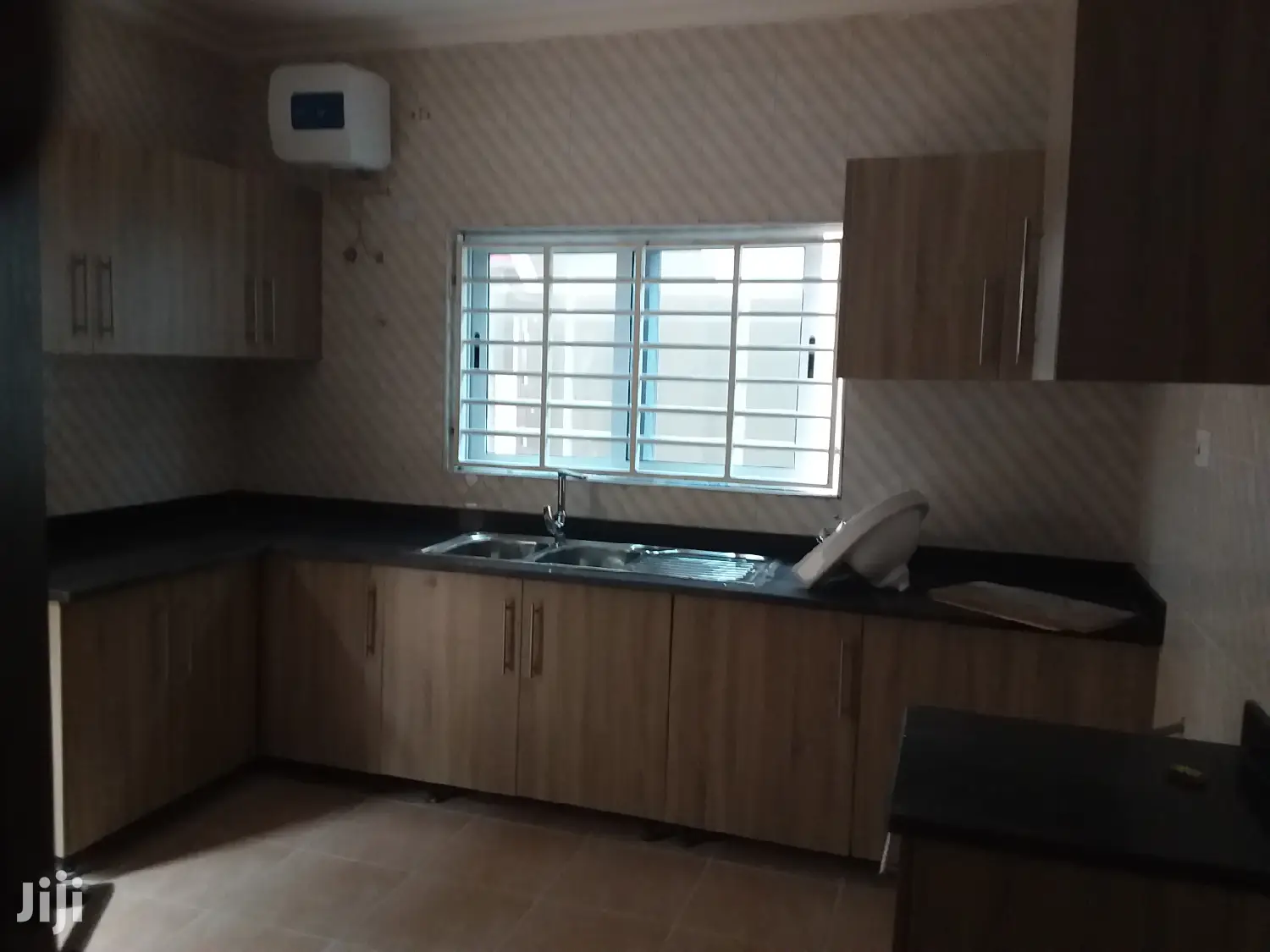 3bdrm House in Bronko Housing, Accra Metropolitan for rent