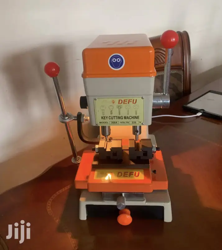 Key Cutting Machine