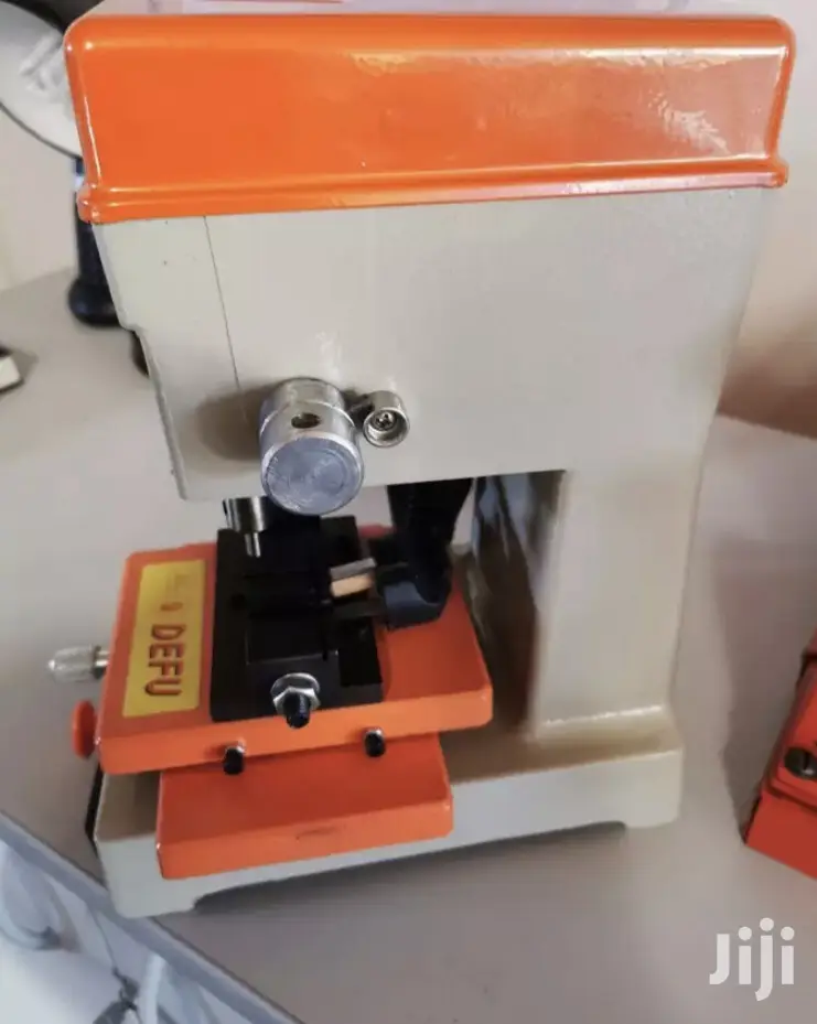 Key Cutting Machine