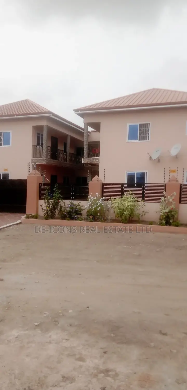 2bdrm Duplex in De-Icons Real Estate, Awutu Senya East Municipal