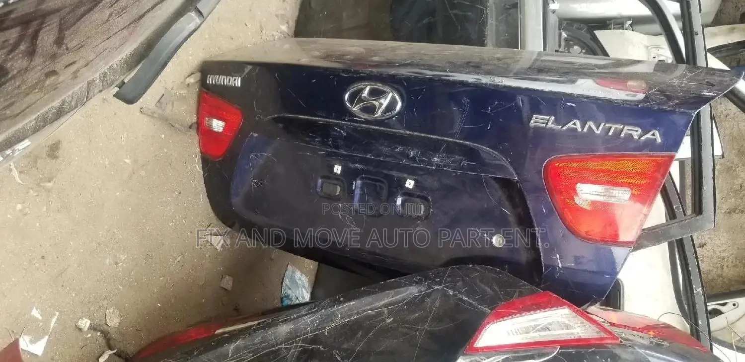 Hyundai Elantra Back Boot Available