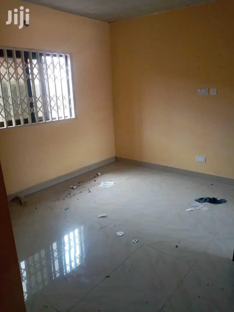 Neat Single Room S/C Apartment Dansoman