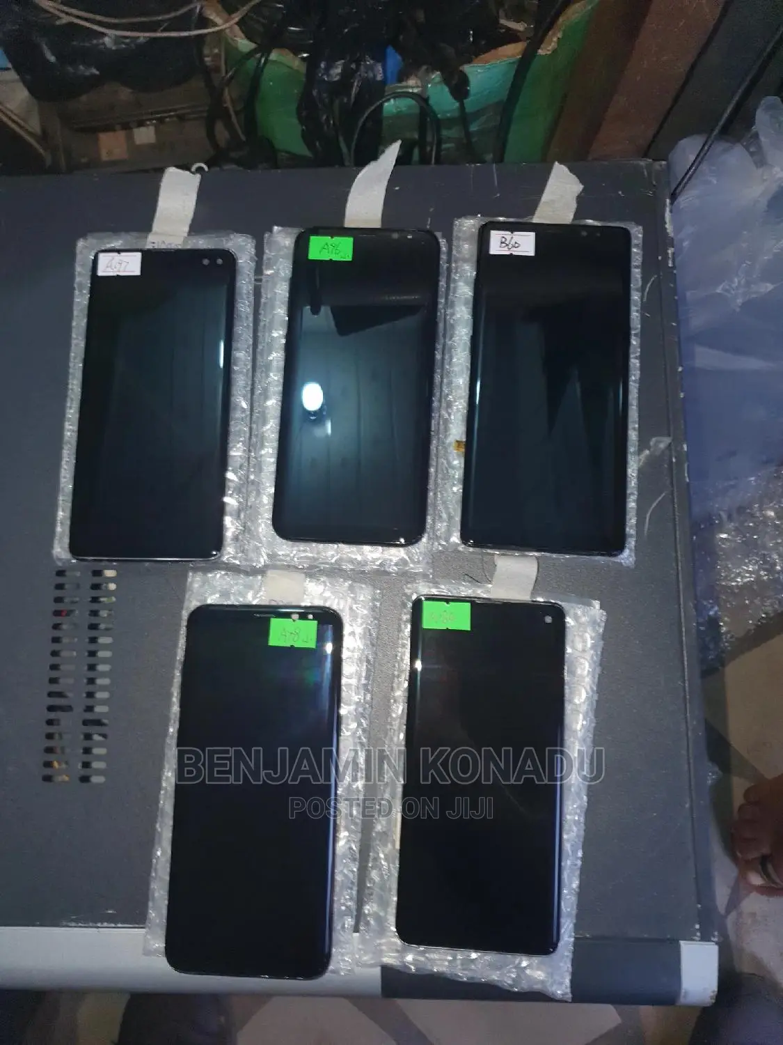 S8 Plus Screen in Frame
