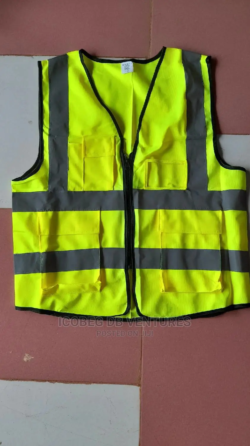 Hi-Vis/Reflective Vest With Pockets