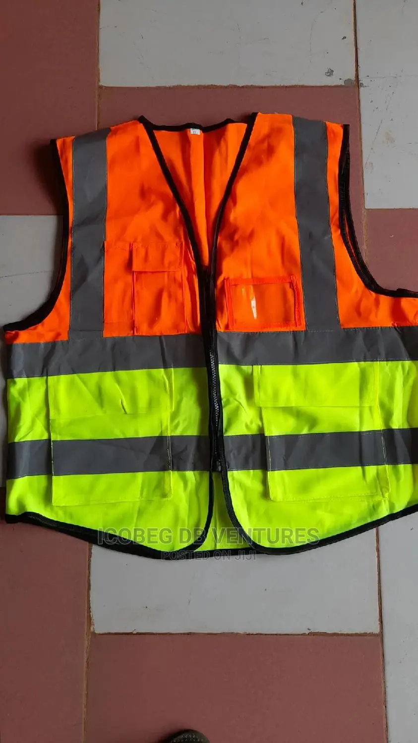 Hi-Vis/Reflective Vest With Pockets