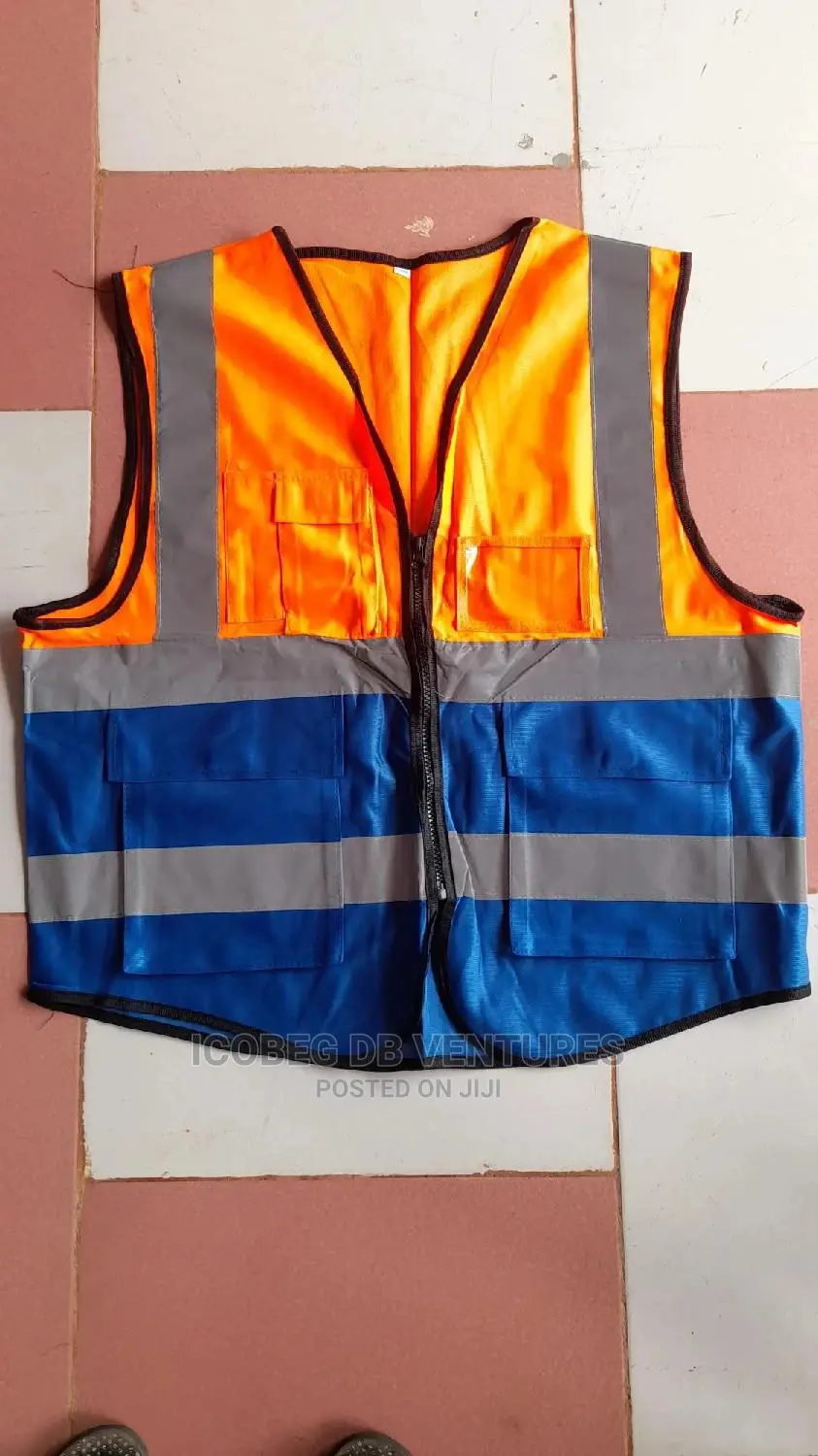 Hi-Vis/Reflective Vest With Pockets
