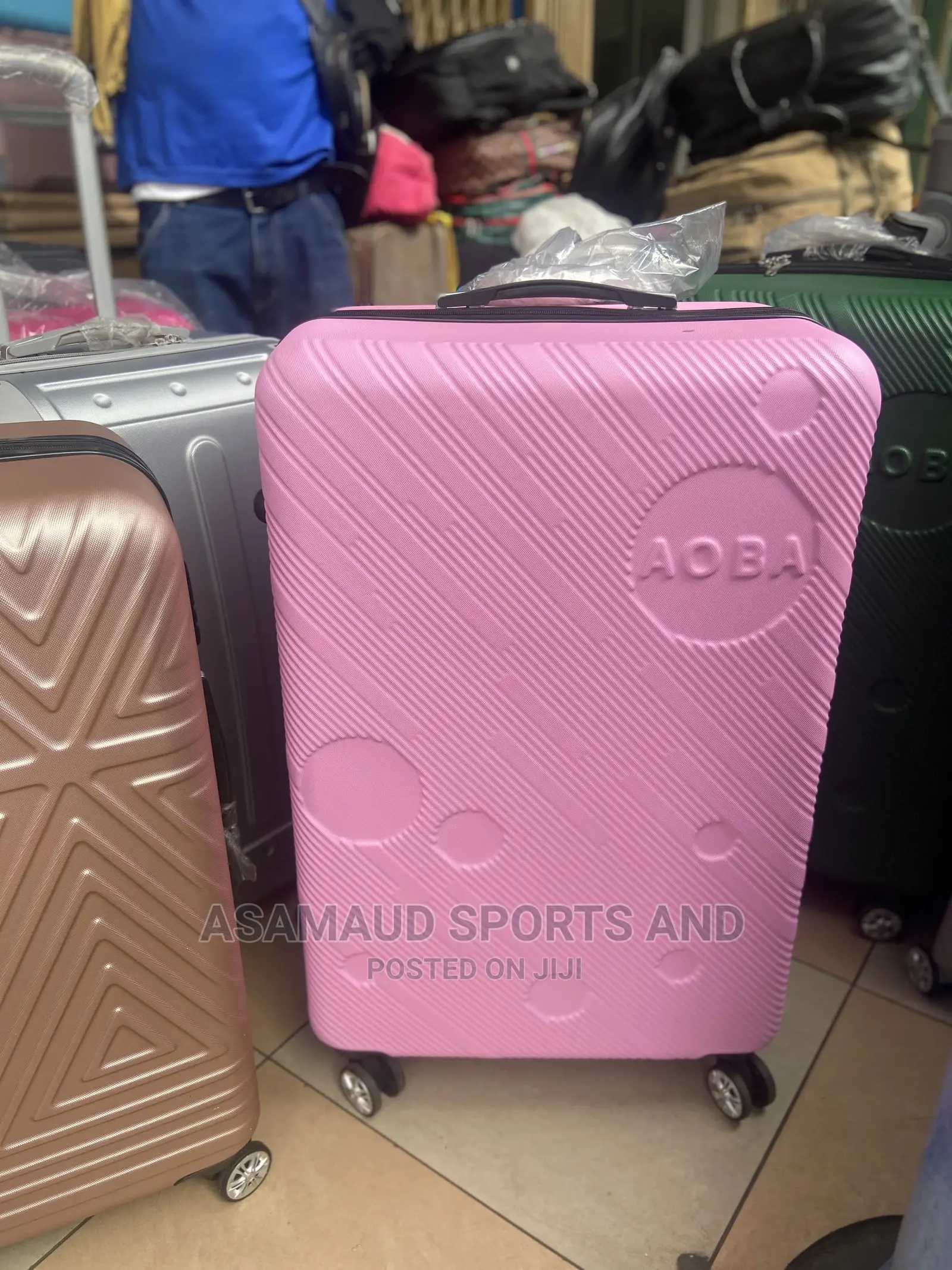 Original Set of Traveling Suite Case at Cool Price