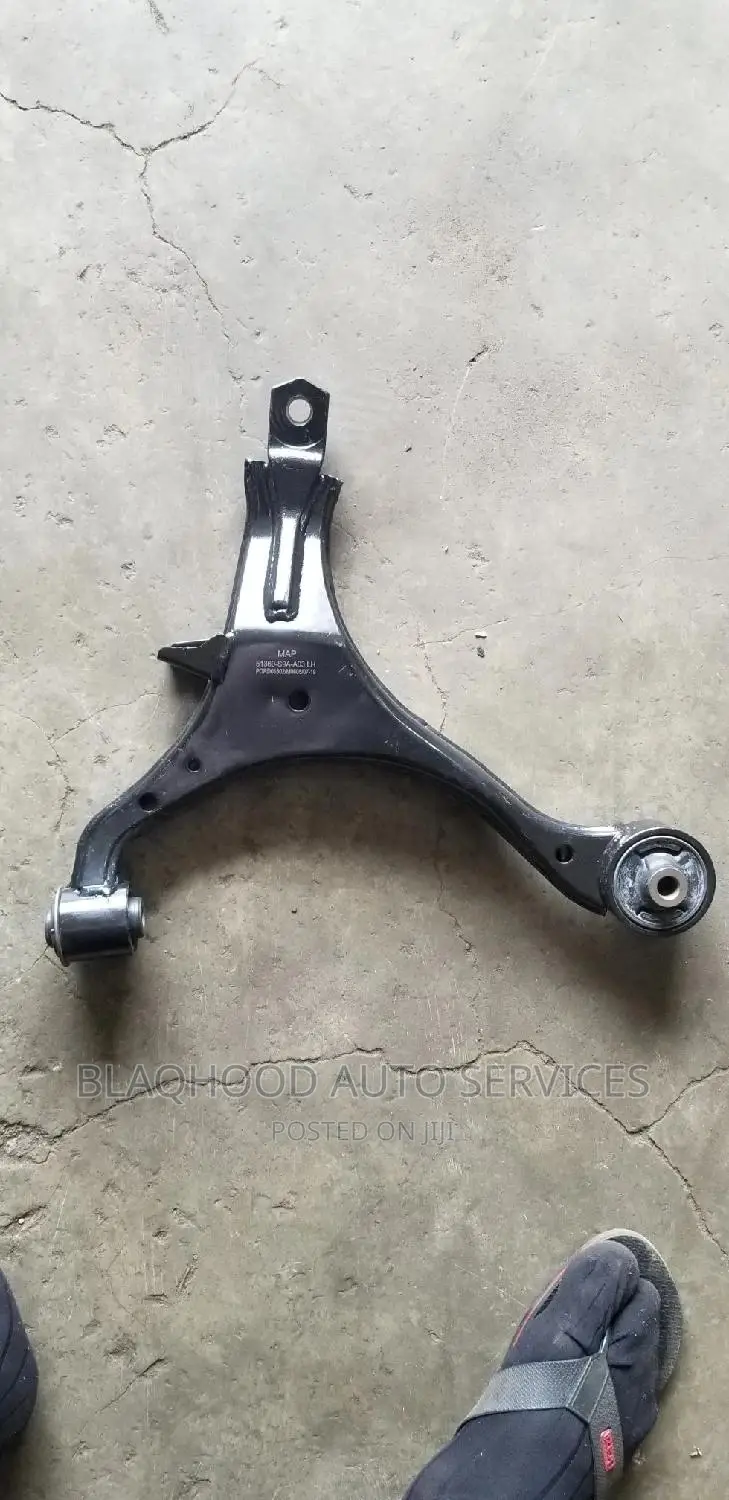 Honda CR-V Front Lower Arm Pair Available