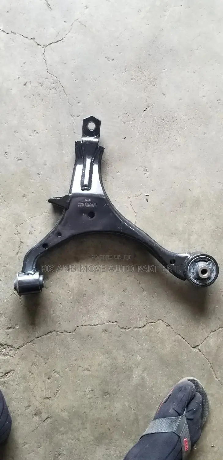 Honda CR-V Front Lower Arm Pair Available