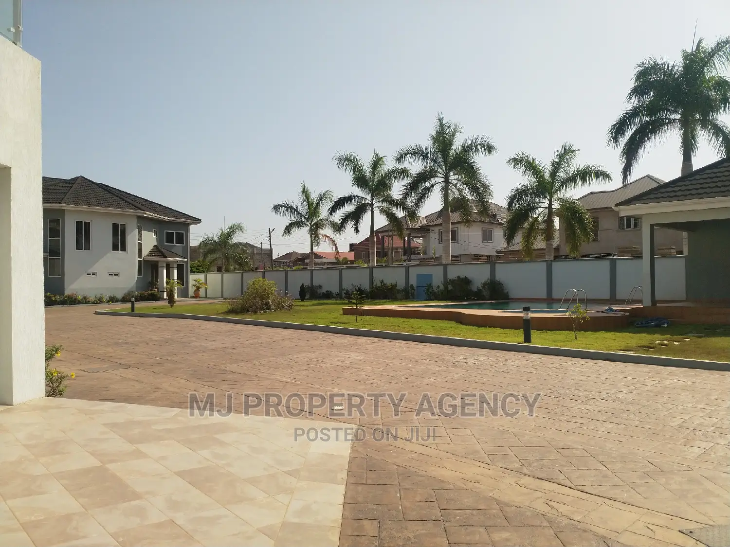3bdrm Townhouse / Terrace in Community 25 Hfc, Tema Metropolitan
