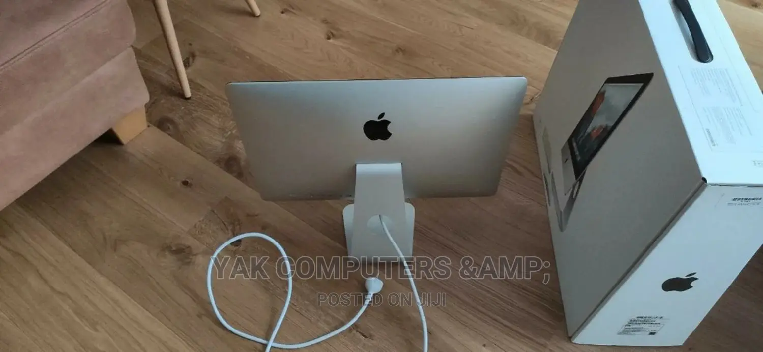 Desktop Computer Apple iMac 8GB Intel Core I5 HDD 256GB