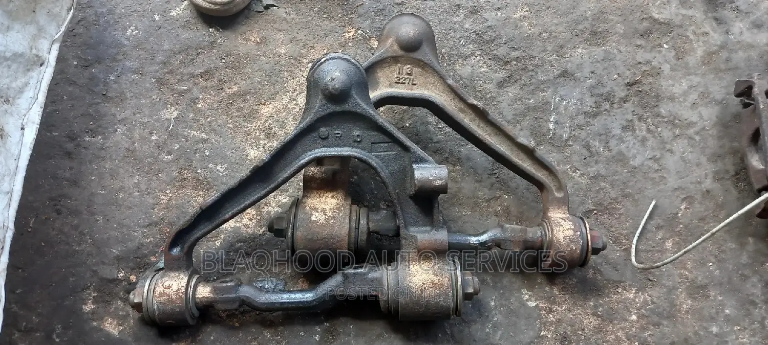 Toyota Fish Upper Arm Pair Available
