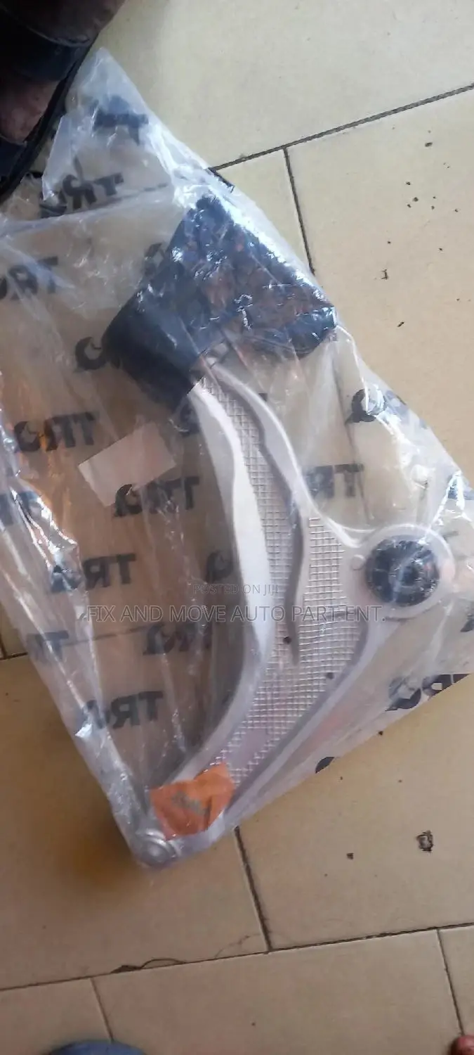 Ford Focus 2013-2017 Lower Arm Pair Available