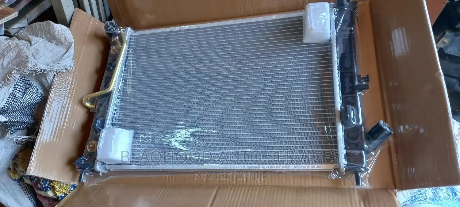 Honda, Toyota Nissan, Benz, Hyundai Brand Radiator Tank