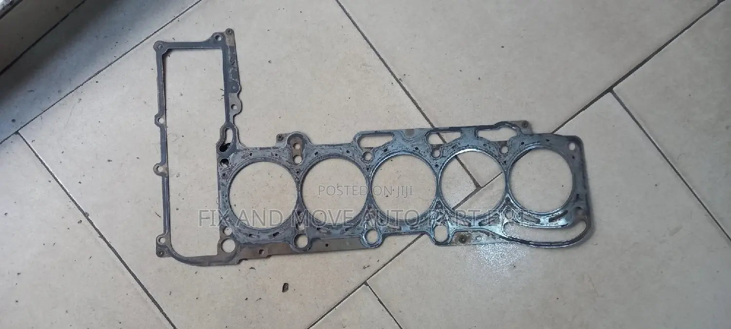 Engine Head Gasket Brand New for All Cars Available