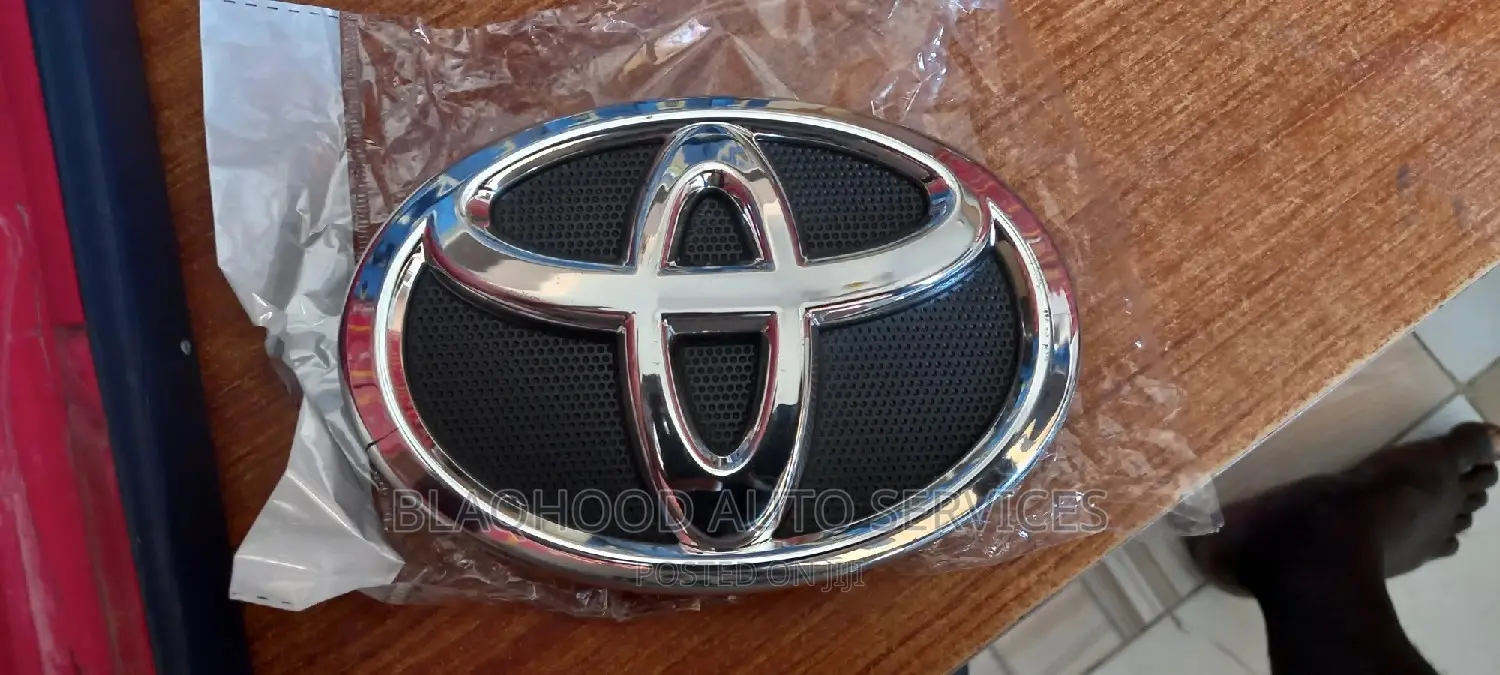 Toyota Front Bumper CROWN/EMBLEM Available
