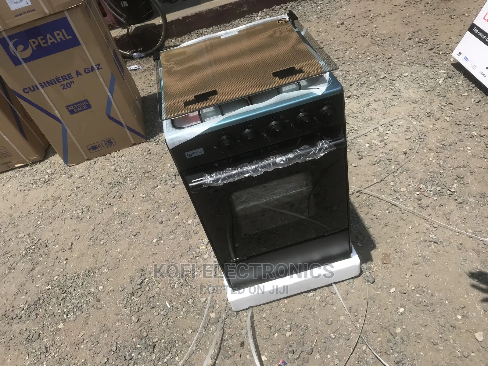 A Black Nasco Gas Cooker With Oven (50×50)