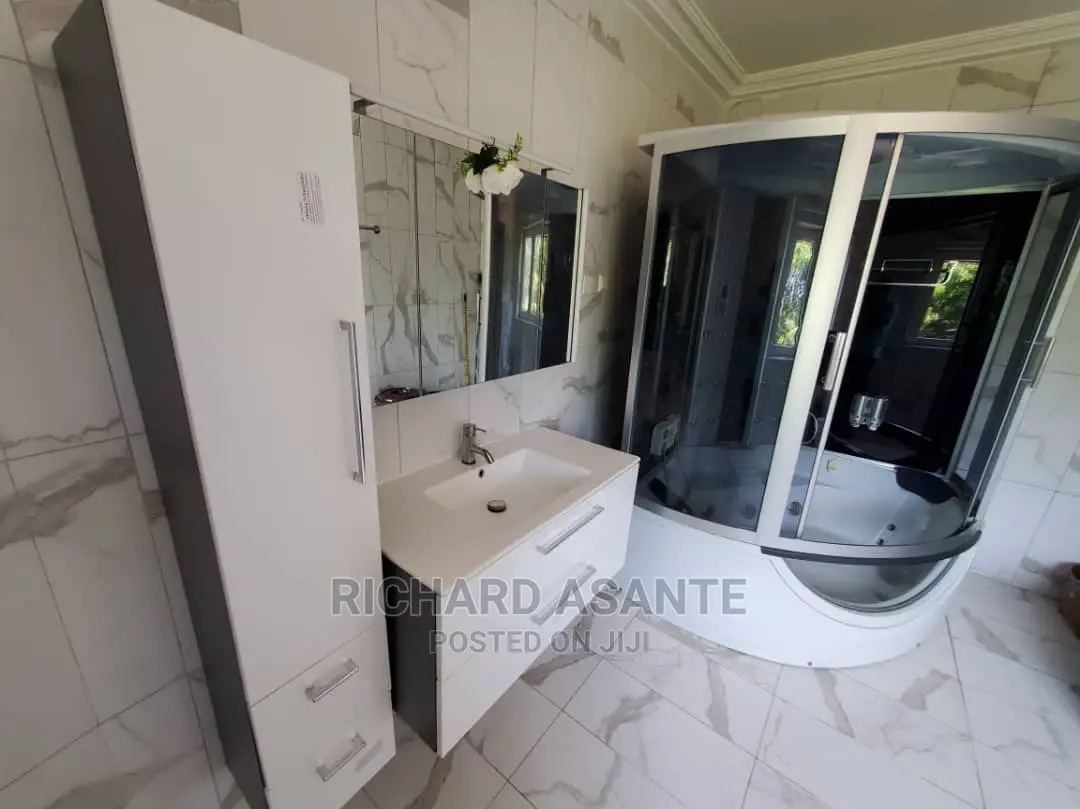 Executive Apartment for Daily Booking at McCarthy/Weija Junc