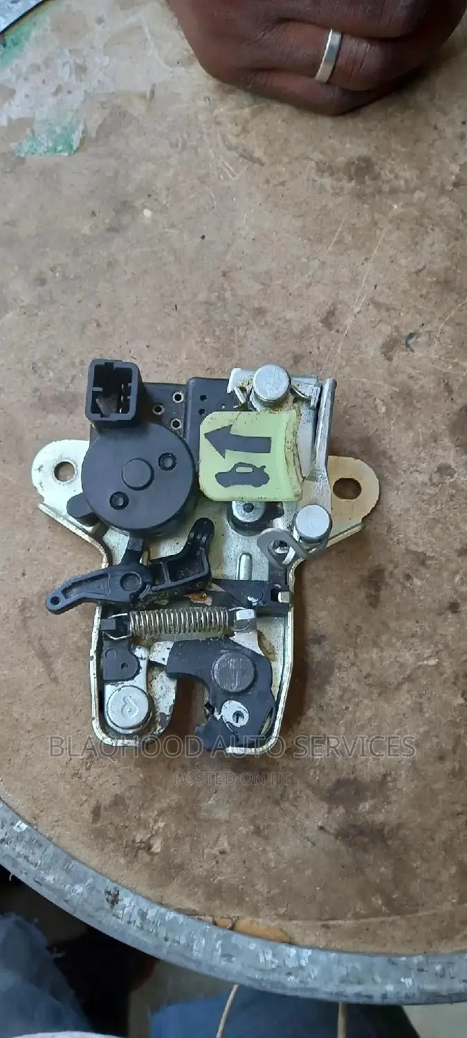 Hyundai Elantra 2011-2017 Boot Locker Available