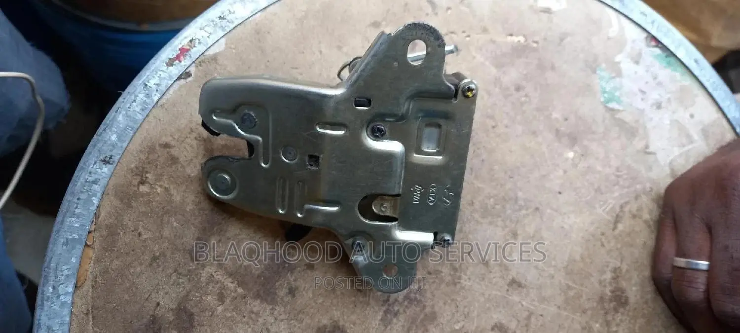 Boot Locker for All Cars Available